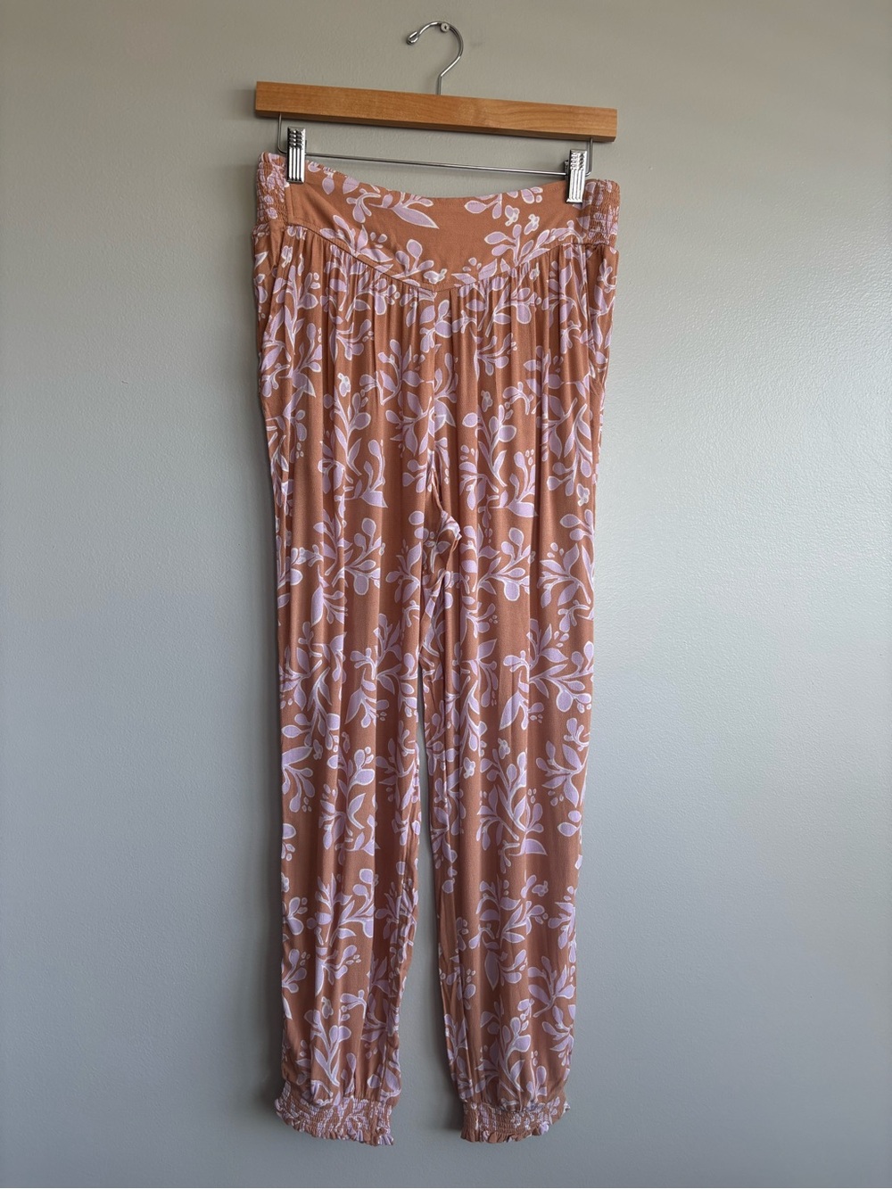 NWT Aerie Multicolor Boho Harem Pants Peachy Tan & Lilac Floral Women’s Sz Small